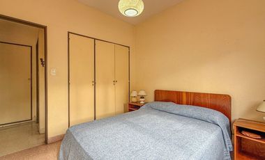 Depto 2 ambientes amueblado con terraza y parrila