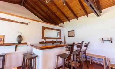 CASONA SOBRE EL RIO