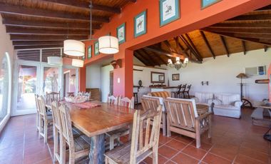 CASONA SOBRE EL RIO