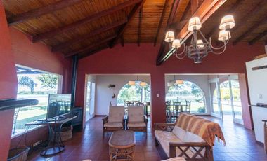 CASONA SOBRE EL RIO
