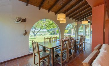 CASONA SOBRE EL RIO
