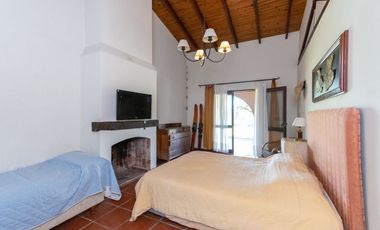 CASONA SOBRE EL RIO