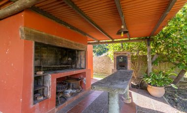CASONA SOBRE EL RIO