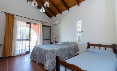 CASONA SOBRE EL RIO