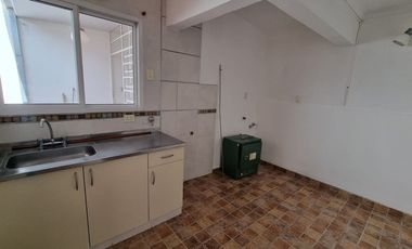VENTA CASA CON DEPARTAMENTO