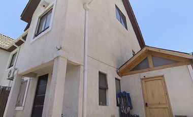 AMPLIA CASA EN CONDOMINIO CERRADO 5D 3B