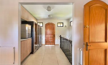 Casa en Arriendo en Quebrada Honda - Camino Otoñal