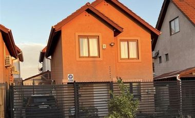 Casa en Arriendo en entre Fernández Albano y Lo Errázuriz