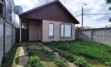 Casa en Arriendo en Costado de plaza