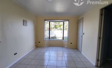 Casa en Arriendo en Costado de plaza