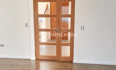 Casa en Arriendo en Condominio los Caiquenes Ciudad de los valles