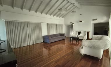 CASA EN VENTA -POSIBLE APTA BANCO