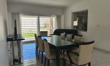 CASA EN VENTA -POSIBLE APTA BANCO