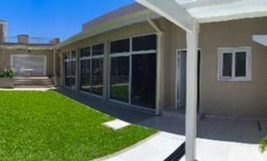 CASA EN VENTA -POSIBLE APTA BANCO