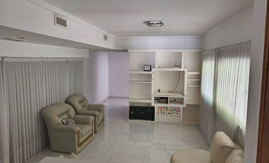 CASA EN VENTA -POSIBLE APTA BANCO
