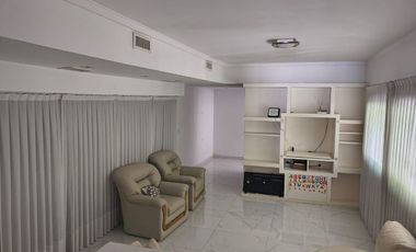 CASA EN VENTA -POSIBLE APTA BANCO