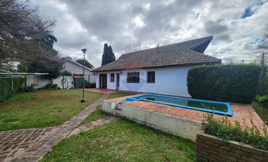 Casa en venta en Ranelagh con pileta y quincho