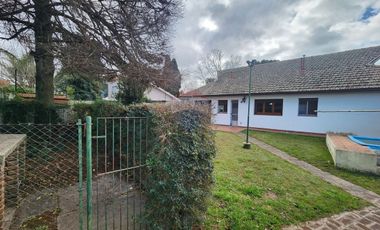 Casa en venta en Ranelagh con pileta y quincho