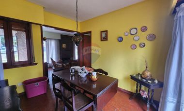 Casa en venta en Ranelagh con pileta y quincho