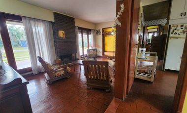 Casa en venta en Ranelagh con pileta y quincho