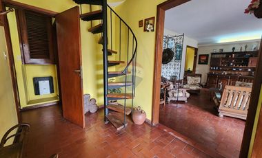 Casa en venta en Ranelagh con pileta y quincho
