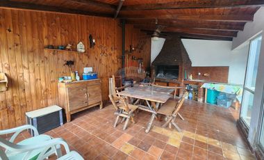 Casa en venta en Ranelagh con pileta y quincho