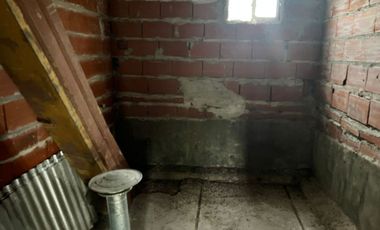 VENTA CASA 4 DORM  + DEPARTAMENTO A TERMINAR