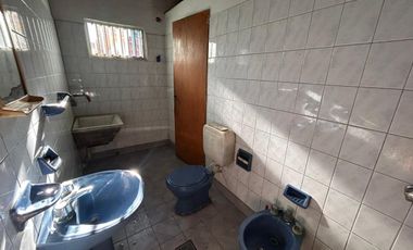 VENTA CASA 4 AMB JARDÍN GARAGE Y PATIO LANÚS ESTE