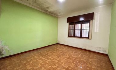 VENTA CASA 4 AMB JARDÍN GARAGE Y PATIO LANÚS ESTE