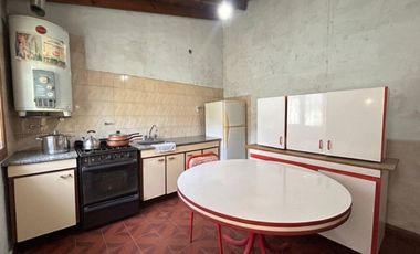 VENTA CASA 4 AMB JARDÍN GARAGE Y PATIO LANÚS ESTE