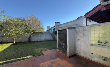VENTA CASA 3 AMB PARQUE MAS GARAGE O DPTO COLINAS