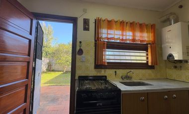 VENTA CASA 3 AMB PARQUE MAS GARAGE O DPTO COLINAS