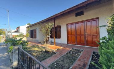 VENTA CASA 3 AMB PARQUE MAS GARAGE O DPTO COLINAS