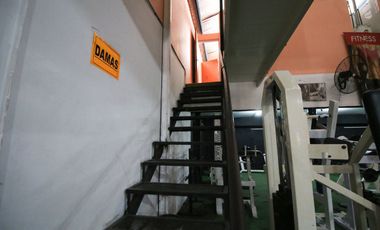 VENTA LOCAL CON CASA BANFIELD TERRAZA Y COCHERA