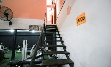 VENTA LOCAL CON CASA BANFIELD TERRAZA Y COCHERA