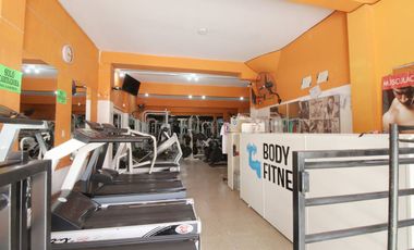 VENTA LOCAL CON CASA BANFIELD TERRAZA Y COCHERA