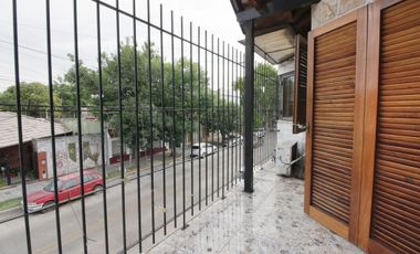 VENTA LOCAL CON CASA BANFIELD TERRAZA Y COCHERA