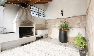 VENTA LOCAL CON CASA BANFIELD TERRAZA Y COCHERA