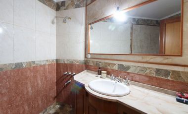 VENTA LOCAL CON CASA BANFIELD TERRAZA Y COCHERA