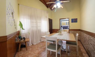 VENTA LOCAL CON CASA BANFIELD TERRAZA Y COCHERA