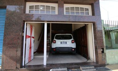 VENTA LOCAL CON CASA BANFIELD TERRAZA Y COCHERA
