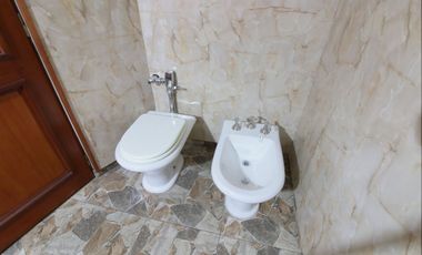VENTA LOCAL CON CASA BANFIELD TERRAZA Y COCHERA