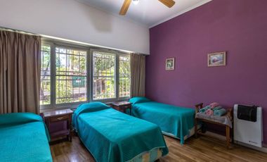Casa 4 dorm c/ pileta quincho alquiler AMUEBLADA