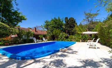 Casa 4 dorm c/ pileta quincho alquiler AMUEBLADA
