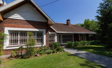 Casa 4 dorm c/ pileta quincho alquiler AMUEBLADA