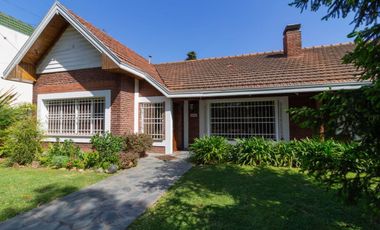 Casa 4 dorm c/ pileta quincho alquiler AMUEBLADA