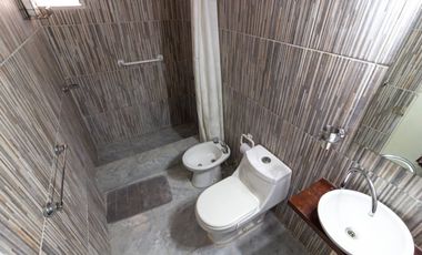 Casa 4 dorm c/ pileta quincho alquiler AMUEBLADA