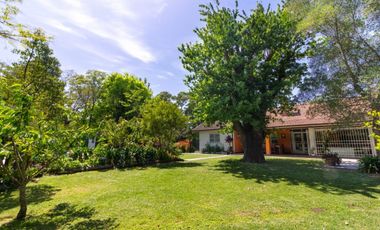 Casa 4 dorm c/ pileta quincho alquiler AMUEBLADA