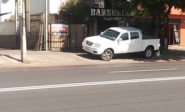 VENDO CASA CON DESTINO COMERCIAL EN AV MACUL