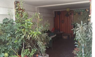 VENDO CASA CON DESTINO COMERCIAL EN AV MACUL